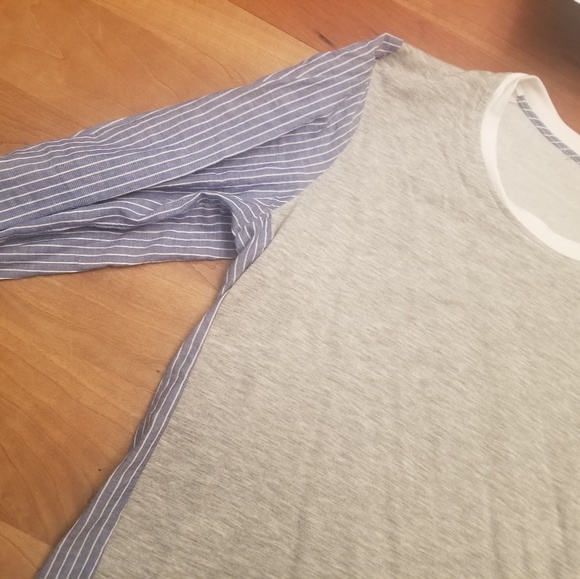 Womans blouse - Picture 3 of 5